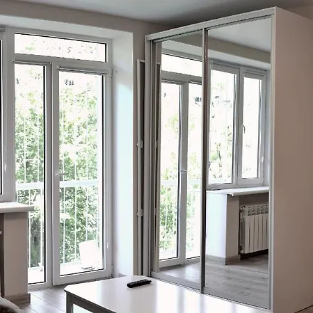 Cozy Flat, Park Shevchenko, City Center, Bunina *