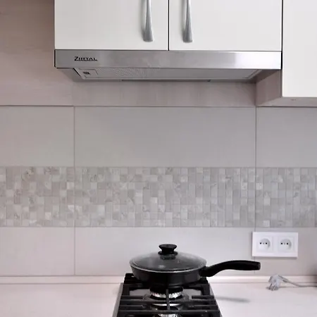 Apartment Cozy Flat, Park Shevchenko, City Center, Bunina